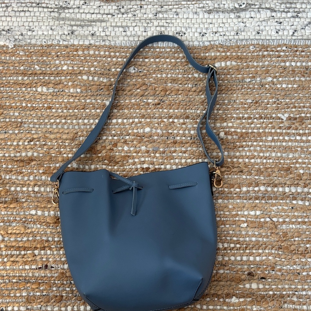 Elegant Blue Shoulder Bag